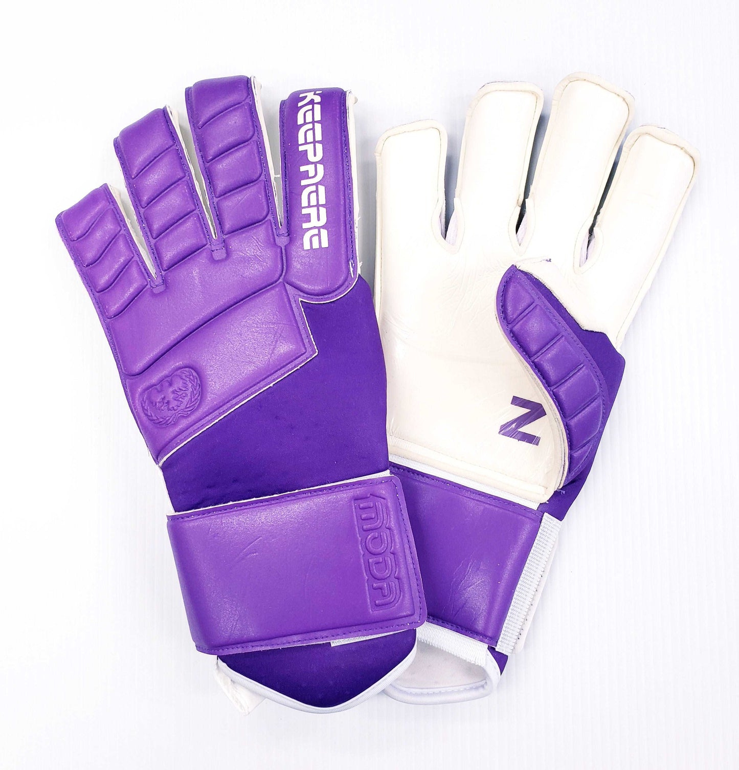 Purple Keepaere MODA Soccer Goalkeeper Gloves